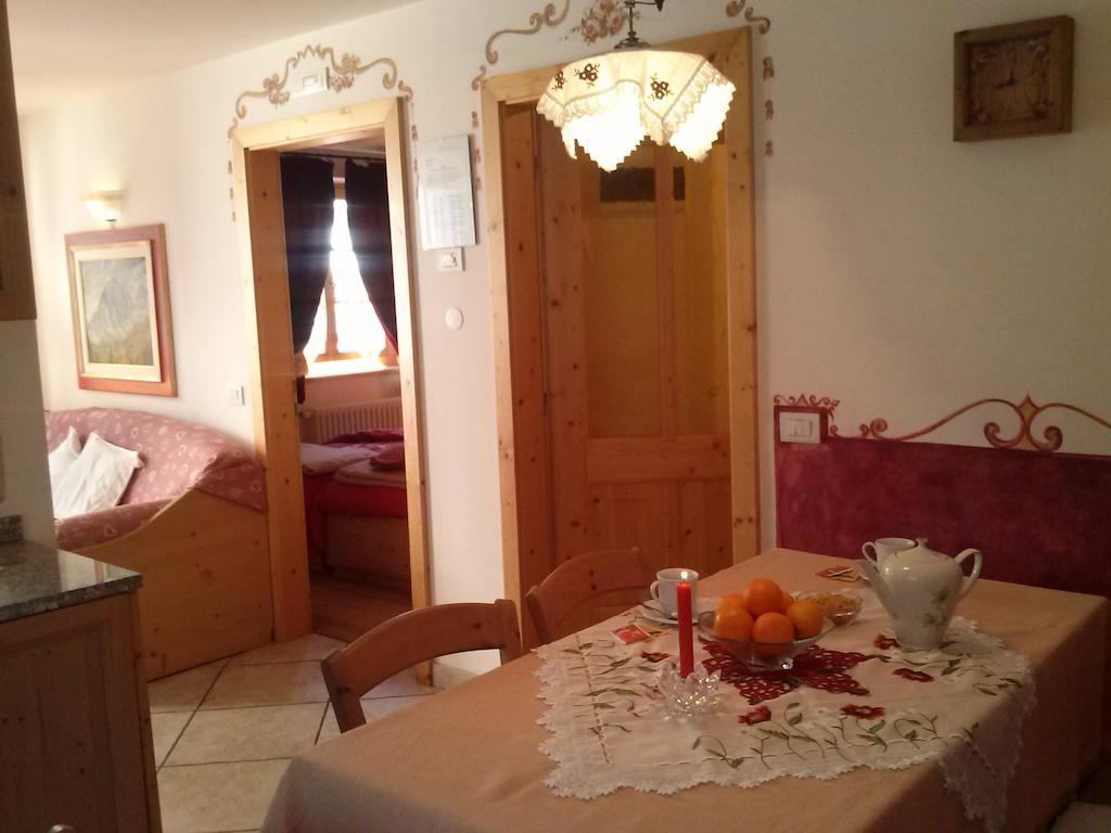 Apartments Cableway Canazei Room photo
